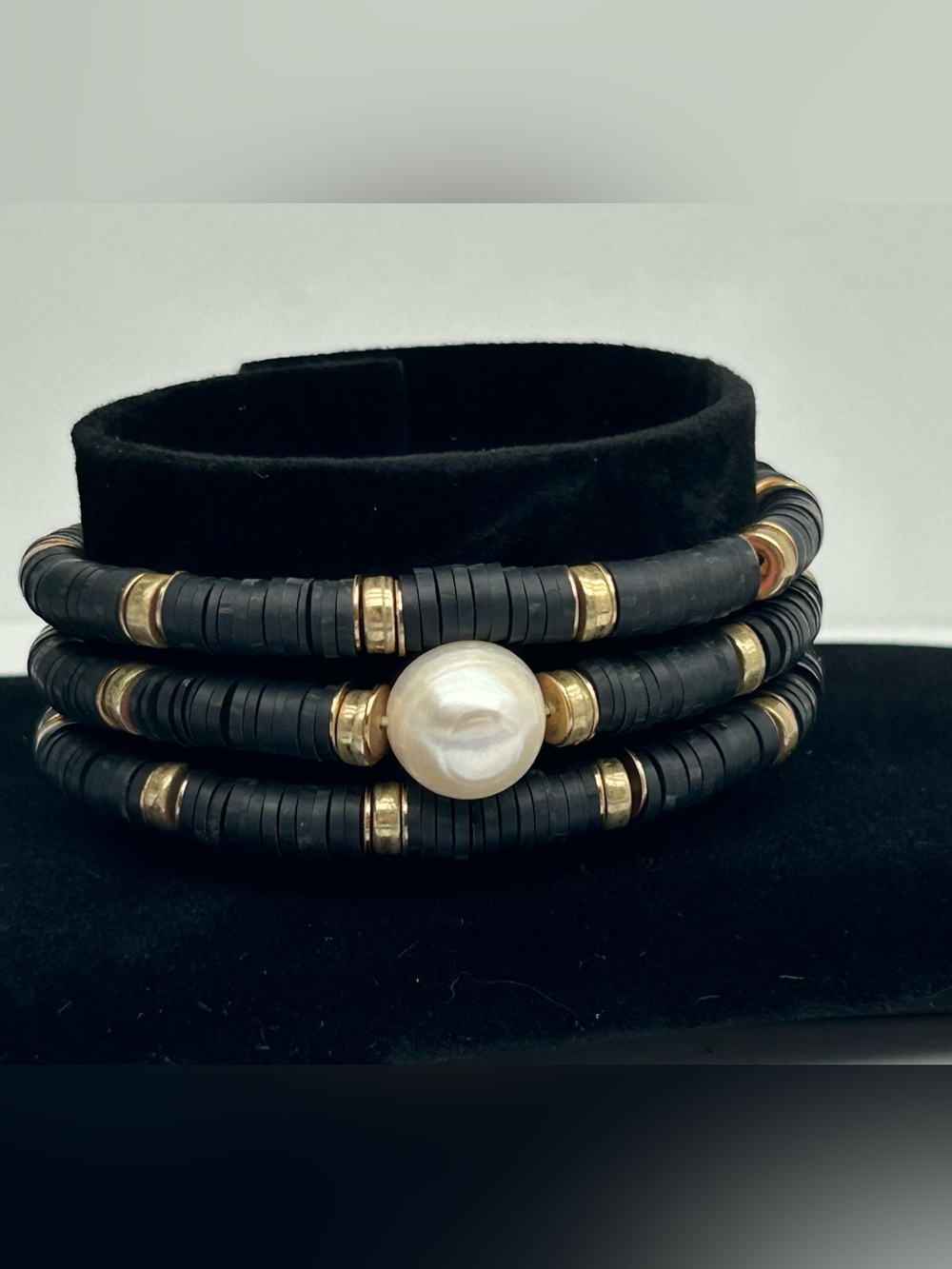 Vintage 3 Pc Rubber Heishi bead Black and Gold Pearl Stretch Bracelet